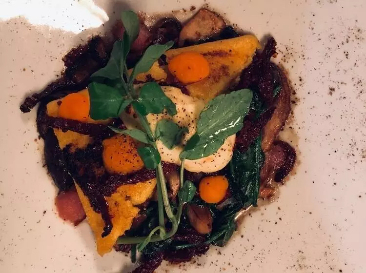 בית מלון כפרי White Horse Farm Inn