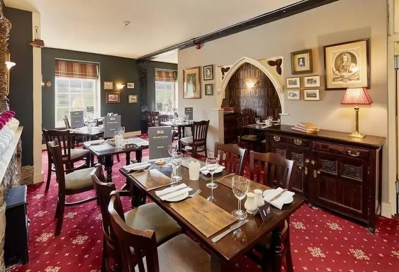 בית מלון כפרי White Horse Farm Inn