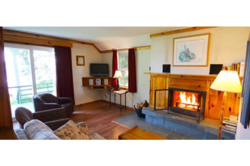 Elmhirst S Resort   On A Lake