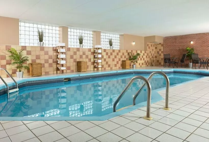 호텔 Best Western Laval Montreal & Conference Centre