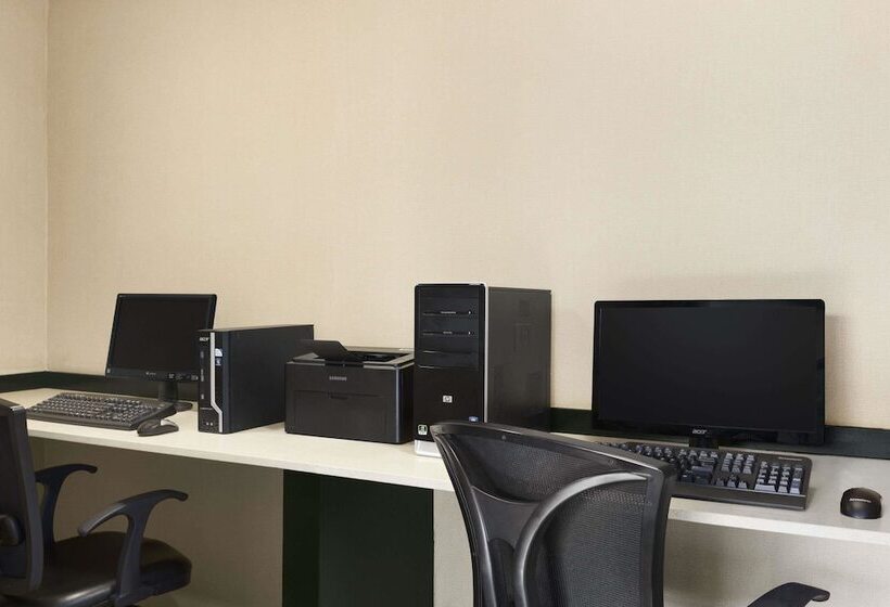 ホテル Days Inn By Wyndham Terrace