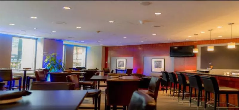 Delta Hotels By Marriott Vancouver Downtown Suites