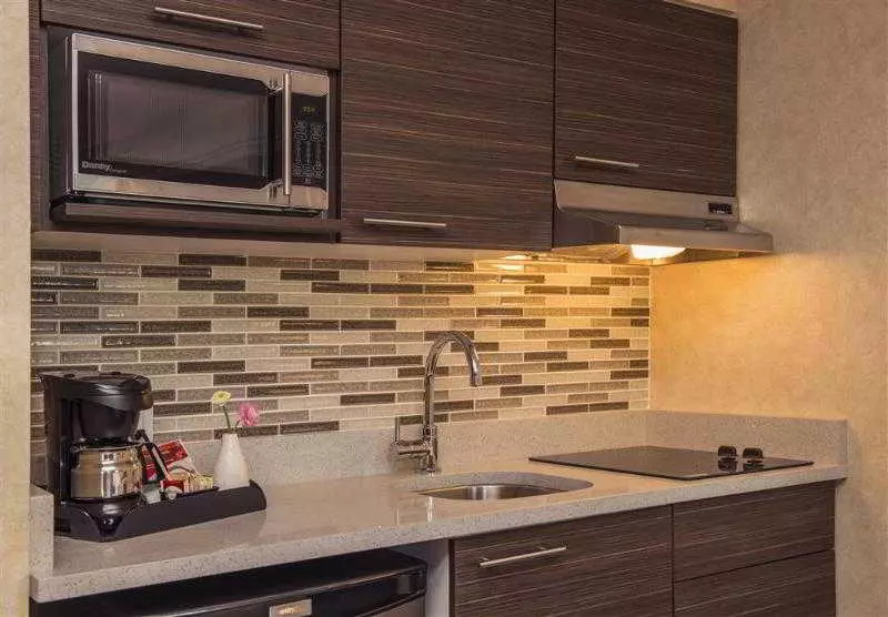 Grand Park Hotel & Suites Downtown Vancouver, Ascend Hotel Collection