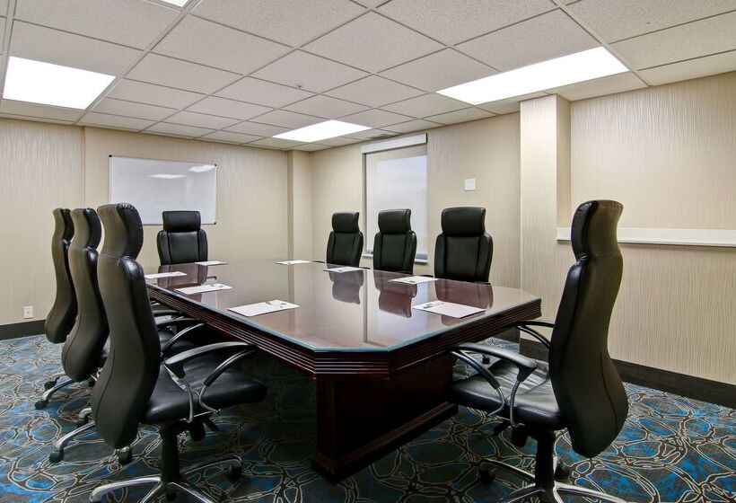 Szálloda Hampton Inn & Suites By Hilton Calgary Airport