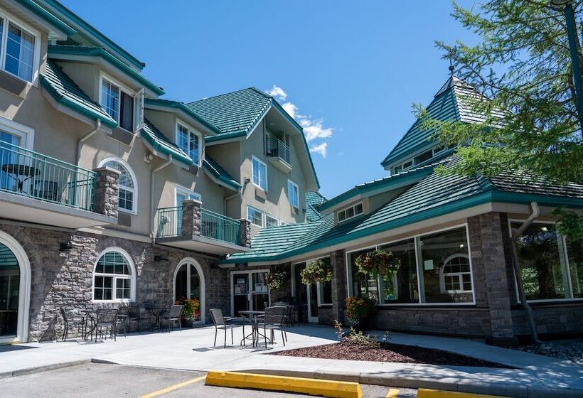 Hotel Pocaterra Inn & Waterslide