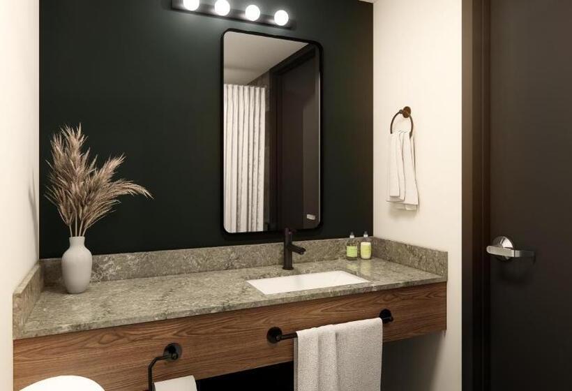 Northwinds Hotel Revelstoke