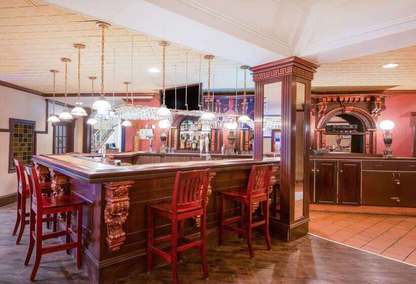 فندق Ramada By Wyndham St. John's