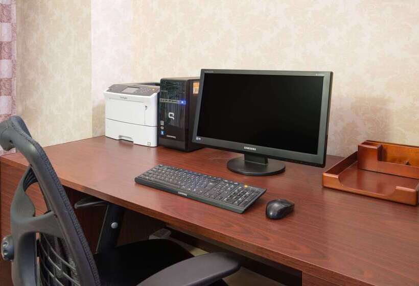 فندق Ramada By Wyndham St. John's