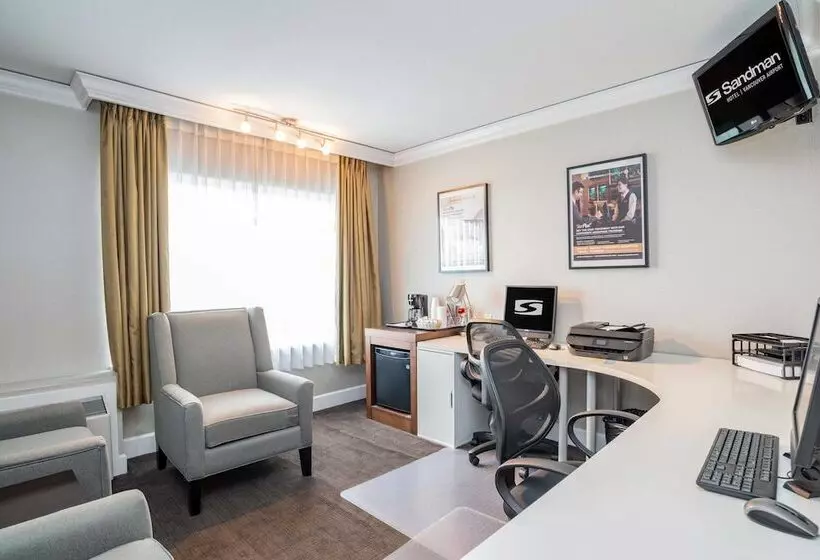 Sandman Hotel Vancouver Airport