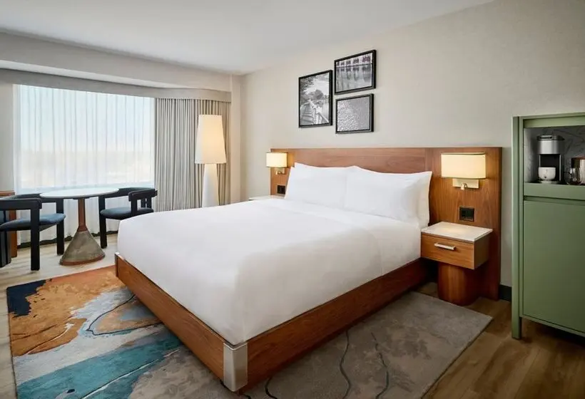 Ômage Hotel, Montreal Laval, a Tribute Portfolio Hotel