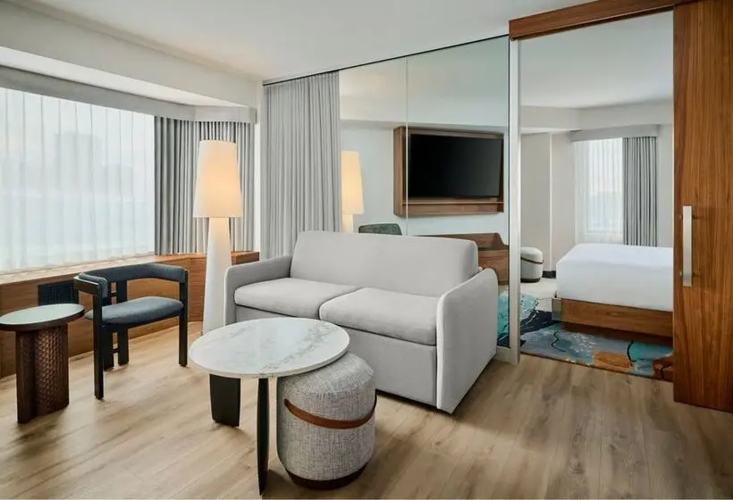Ômage Hotel, Montreal Laval, a Tribute Portfolio Hotel