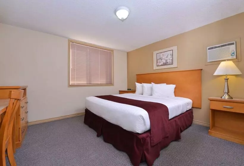 Мотель Canadas Best Value Inn & Suites Vernon