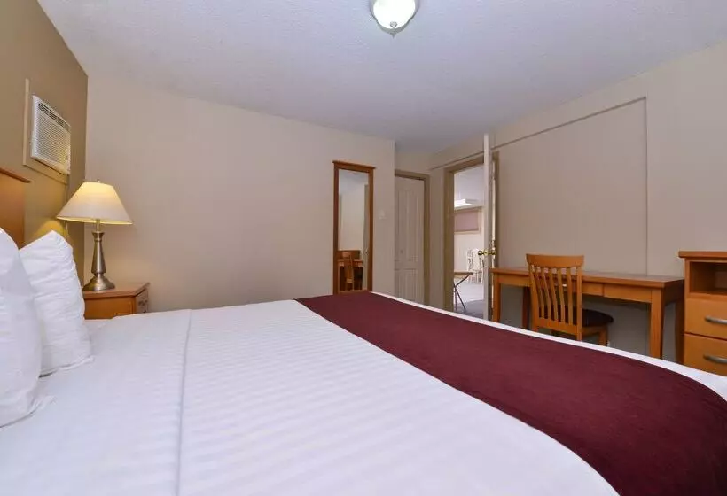 Мотель Canadas Best Value Inn & Suites Vernon