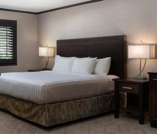 Prestige Lakeside Resort, Worldhotels Elite