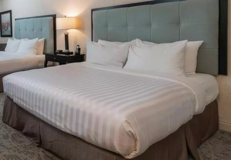 Prestige Lakeside Resort, Worldhotels Elite