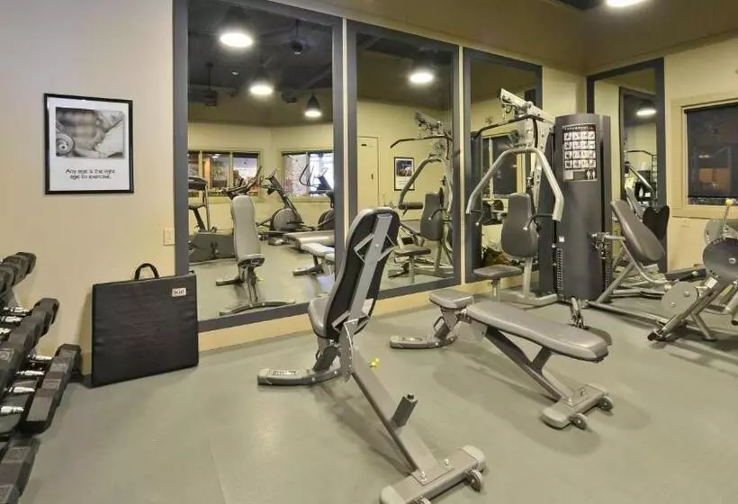 Prestige Lakeside Resort, Worldhotels Elite