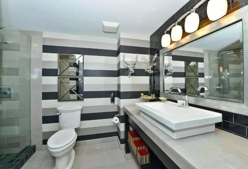 Prestige Lakeside Resort, Worldhotels Elite