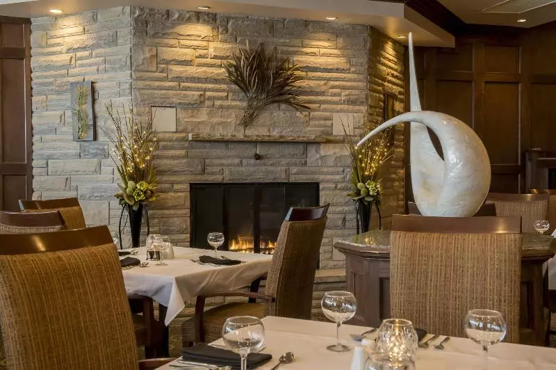 Sinbads Hotel & Suites