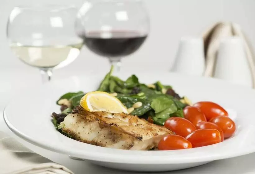 Sinbads Hotel & Suites