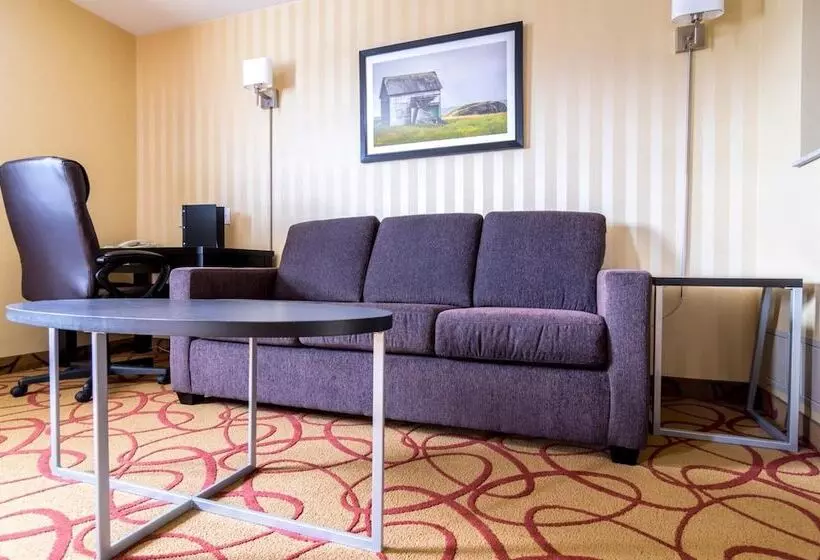 Sinbads Hotel & Suites