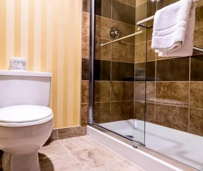 Sinbads Hotel & Suites