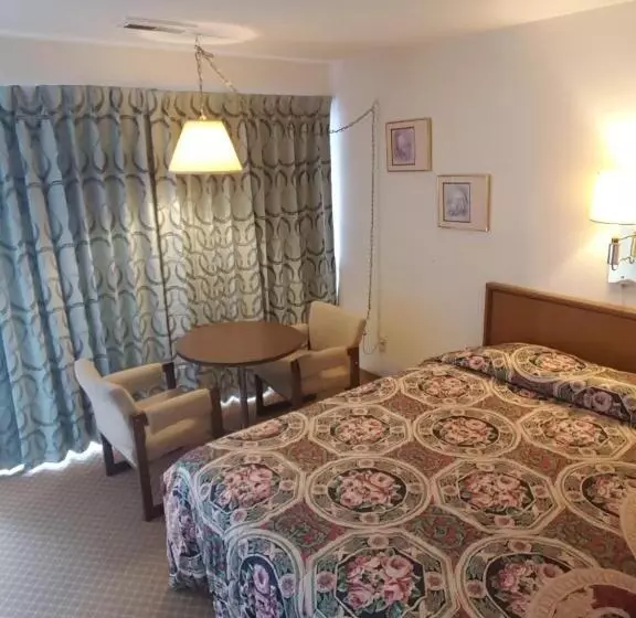 فندق Town N Country Motor Inn