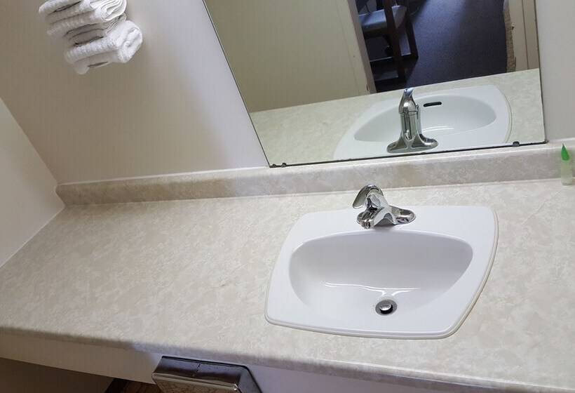 בית מלון כפרי Town N Country Motor Inn