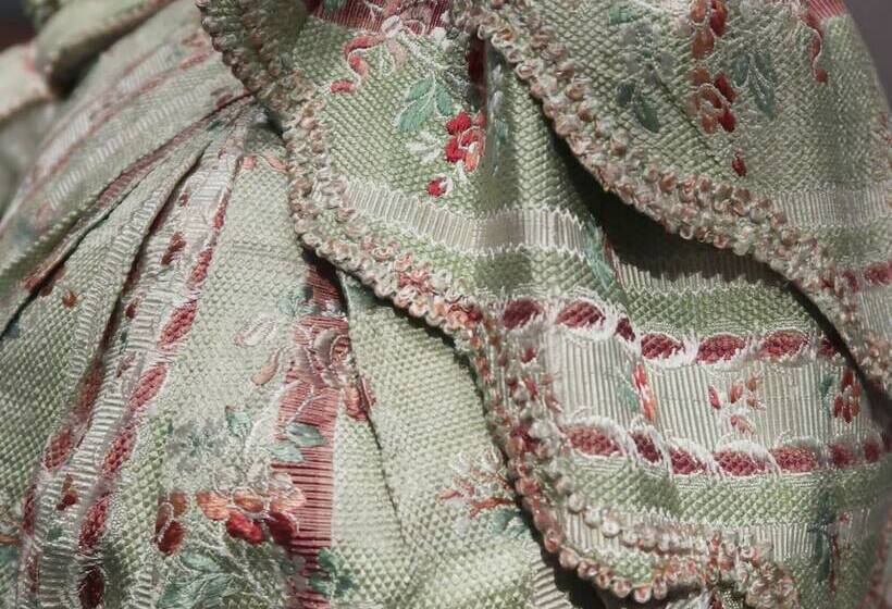 فندق Hôtel Charlemagne By Happyculture