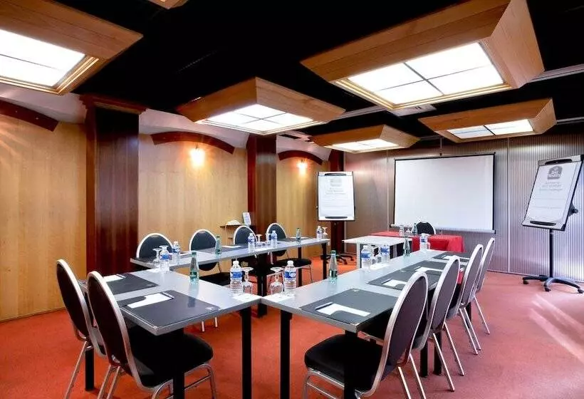 호텔 Hôtel Charlemagne By Happyculture