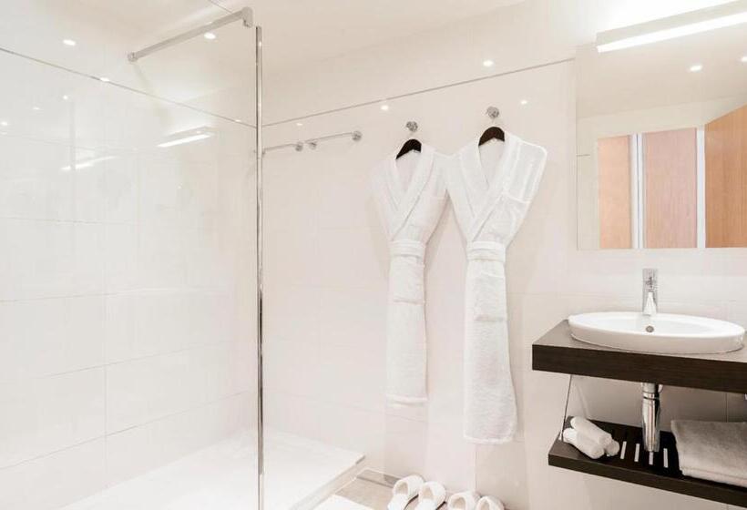 בית מלון כפרי Croisette Beach Cannes  Mgallery