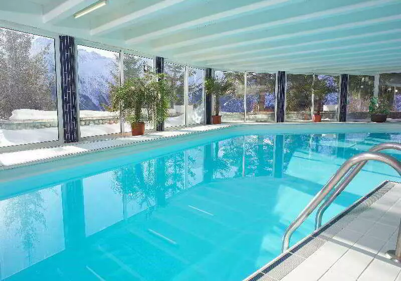 Отель Madame Vacances Hôtel Ibiza