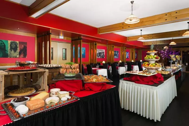 Отель Madame Vacances Hôtel Ibiza