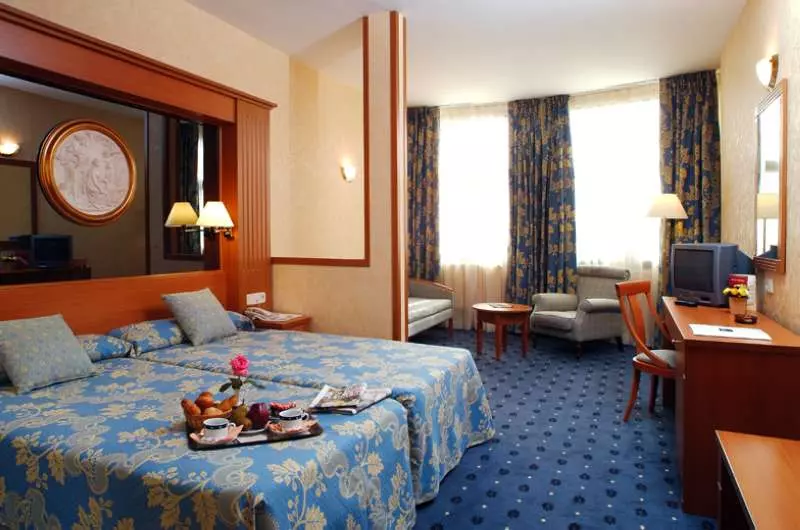 Timhotel Opéra Blanche Fontaine