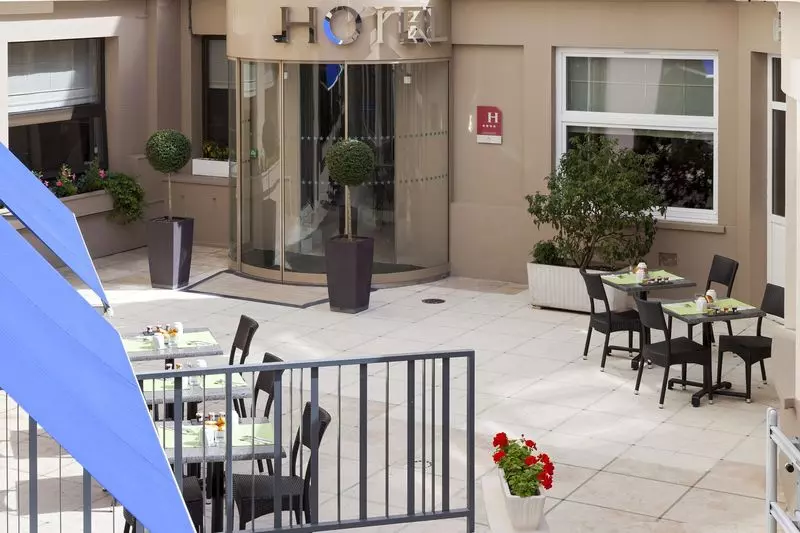 Timhotel Opéra Blanche Fontaine