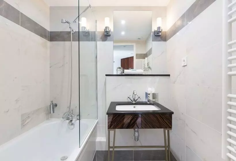 The Jay Hotel By Happyculture