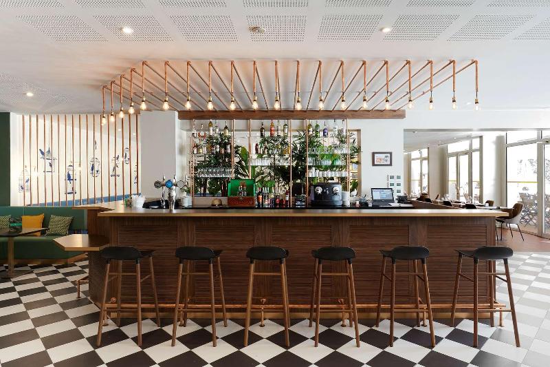 هتل Hôtel Birdy By Happyculture