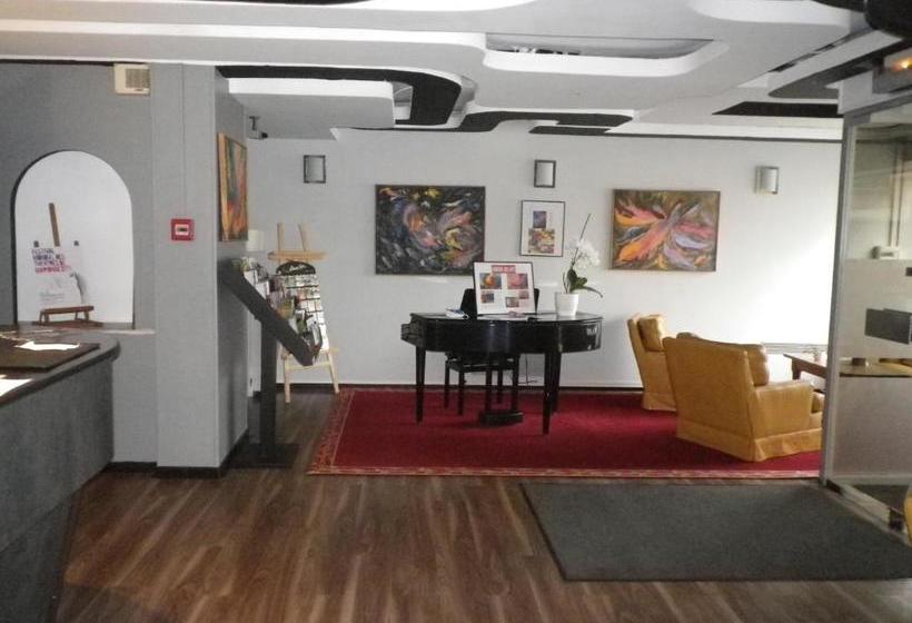 هتل Hôtel Le Cleves