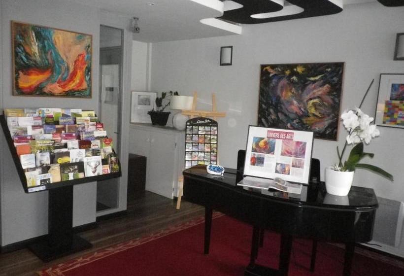 هتل Hôtel Le Cleves