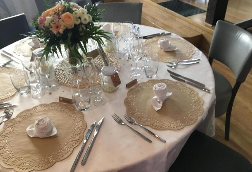 هتل Logis Hôtel De France & Restaurant Pamiers