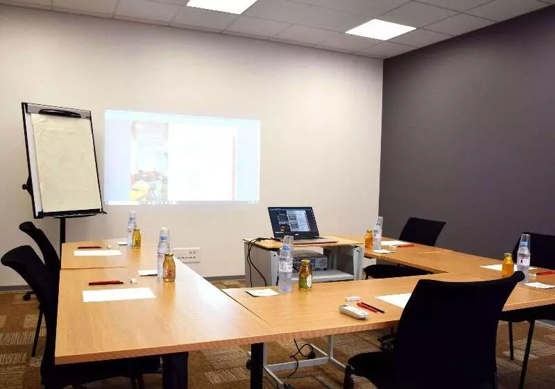 ホテル Ibis Rodez Centre