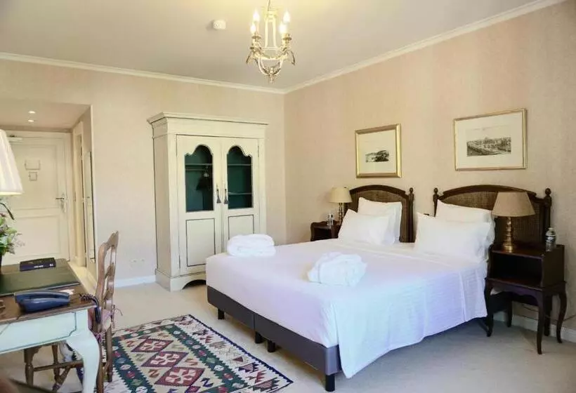 בית מלון כפרי Le Manoir De Gressy