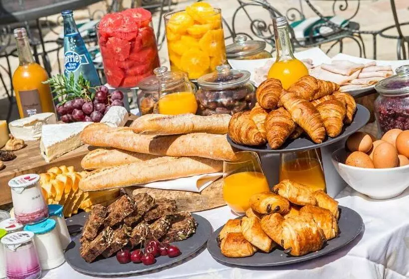 בית מלון כפרי Le Manoir De Gressy