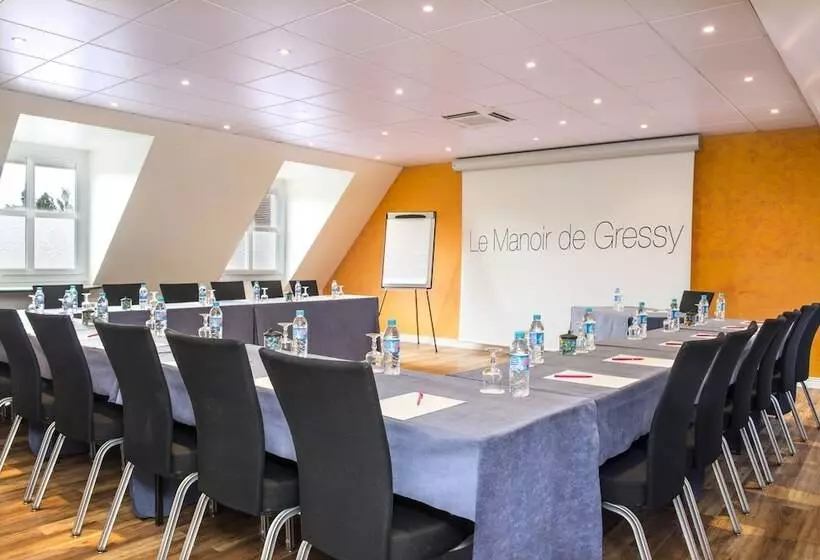 בית מלון כפרי Le Manoir De Gressy