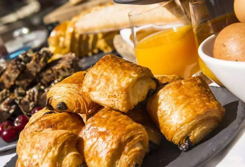 בית מלון כפרי Le Manoir De Gressy