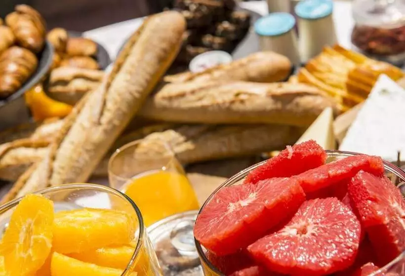 בית מלון כפרי Le Manoir De Gressy