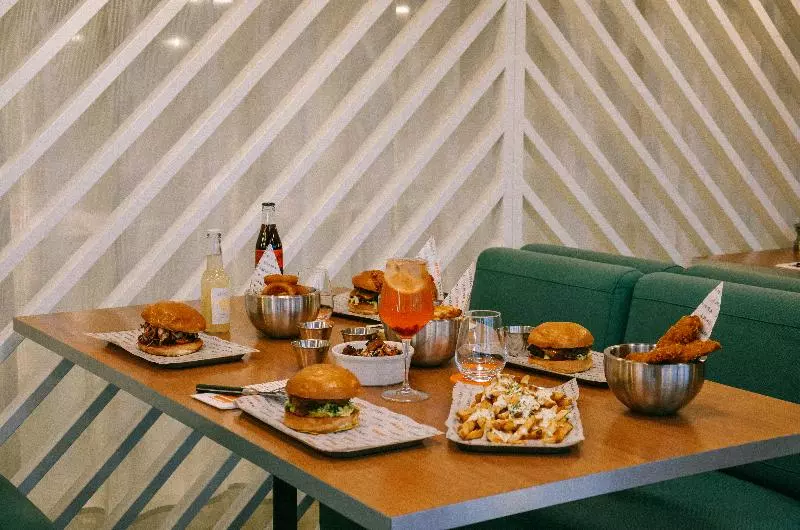 ホテル Pullman Paris Montparnasse