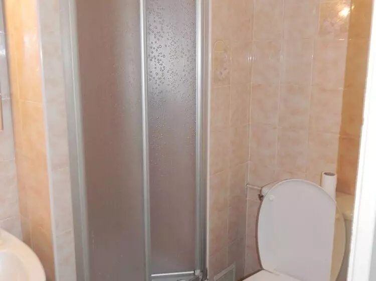 هتل The Originals Boutique, Villa Montpensier, Pau