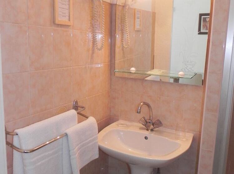 ホテル The Originals Boutique, Villa Montpensier, Pau