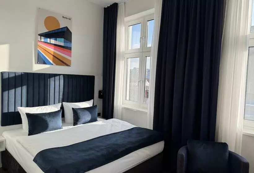 هتل Homaris East Side