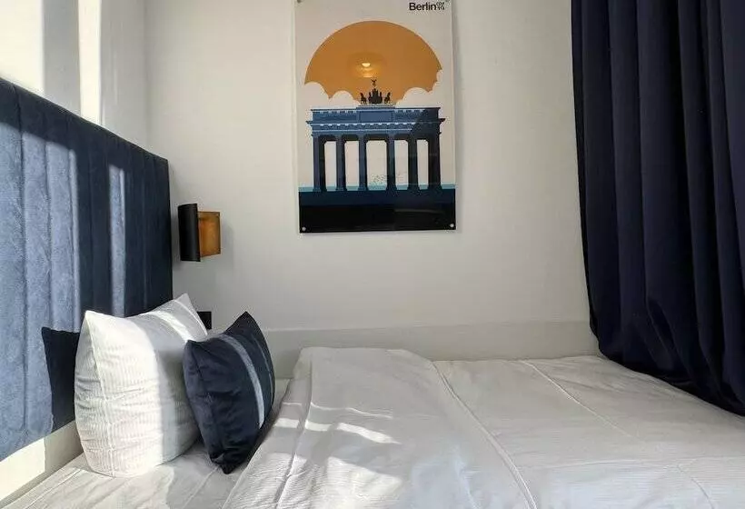 هتل Homaris East Side